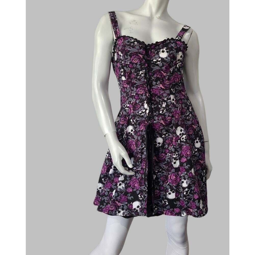 Hot Topic SZ MD Dress A Line Goth Skull Corset Front Purple Black Wednesday Core